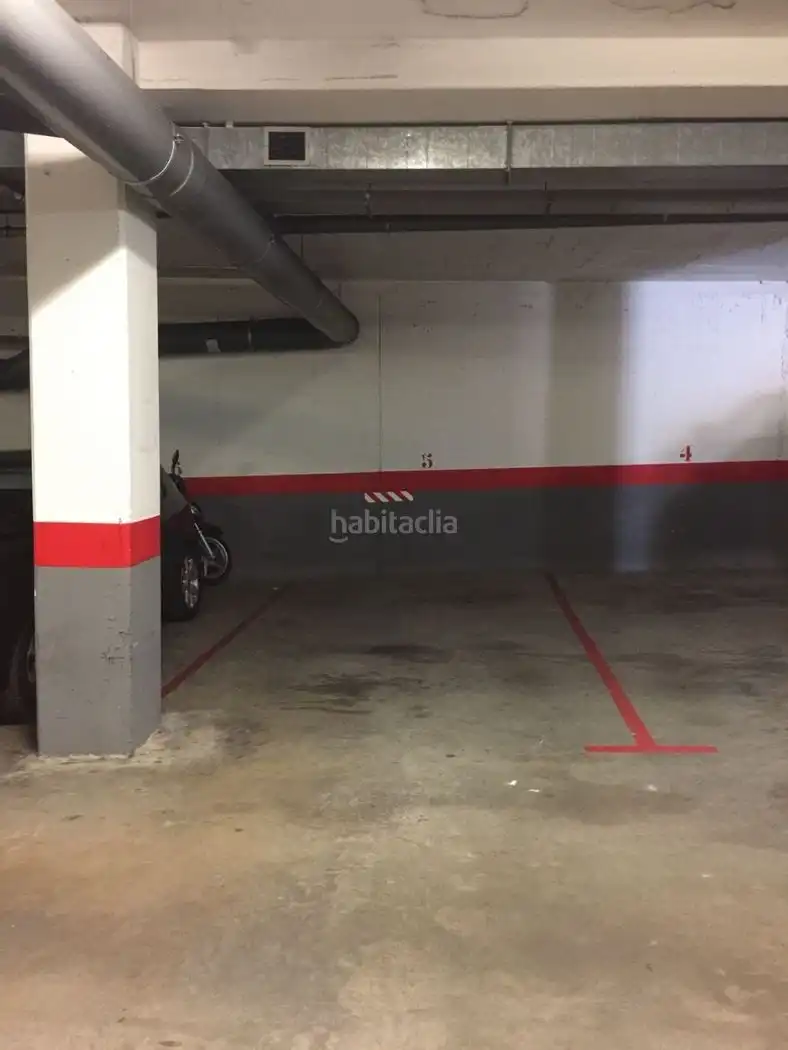 Individual for sale in Rambla Modolell 6