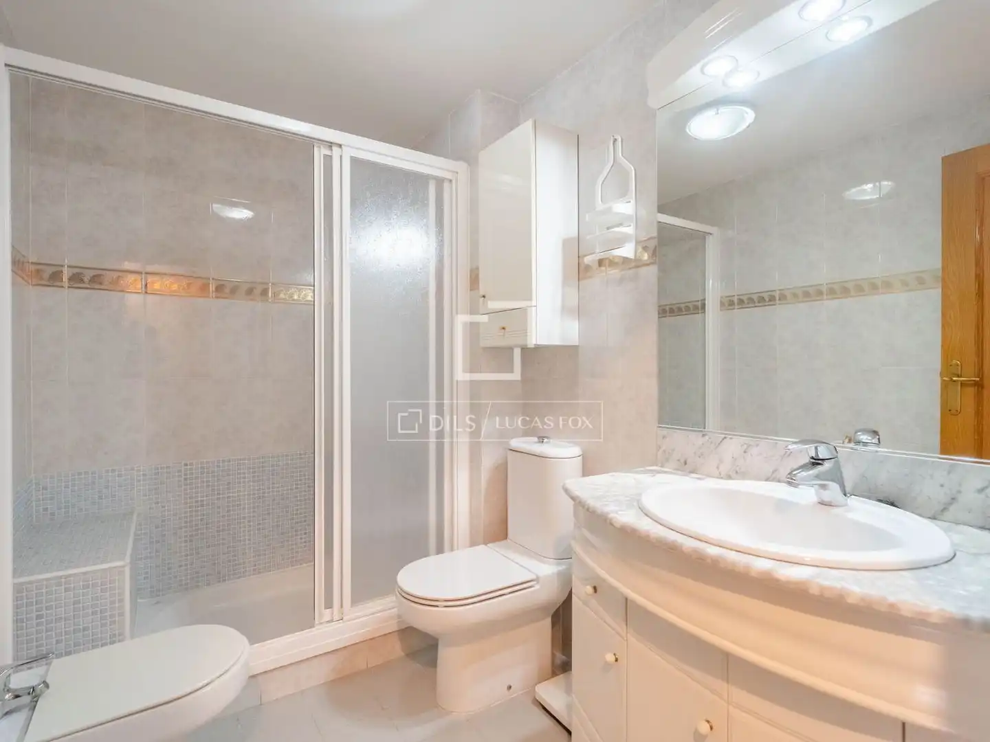 Badezimmer von Wohnung zum Verkauf in Valencia mit Klimaanlage, Möbliert und Balkon