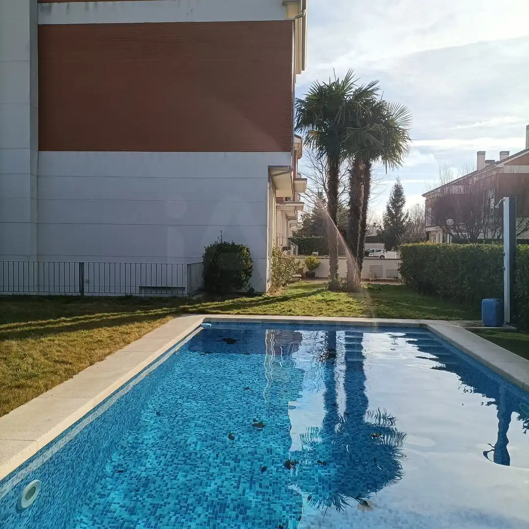 Villa mit Pool zum Verkauf in Extrarradio