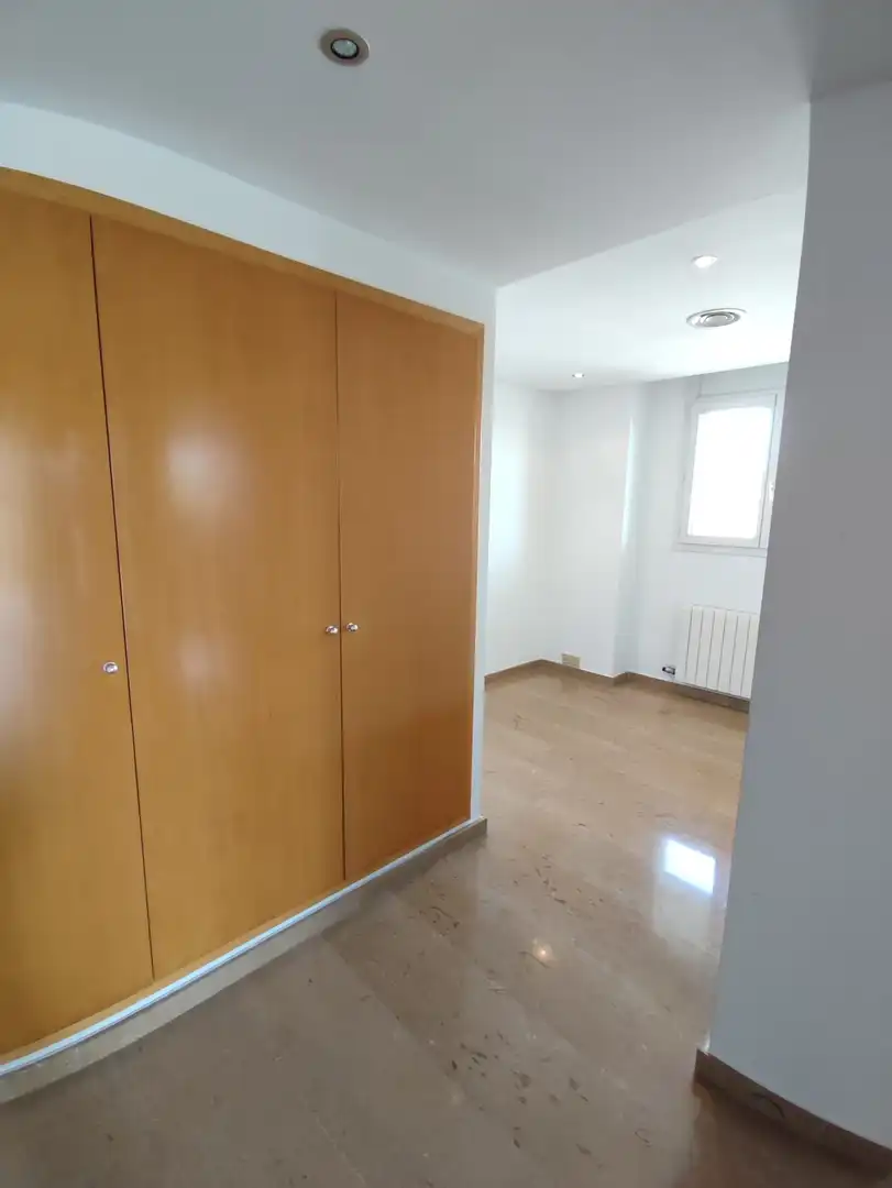 Maisonette zur Miete in Girona mit Klimaanlage, Heizung und Terrasse