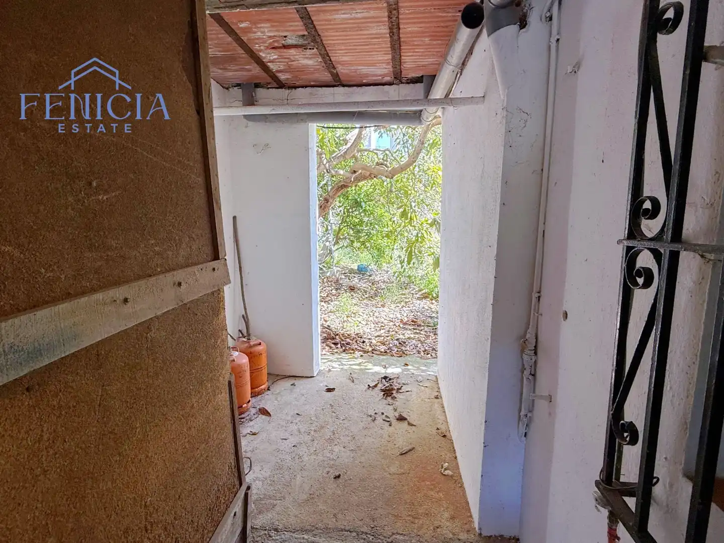 Country homes for sale in Almuñécar  with Terrace and Storage room