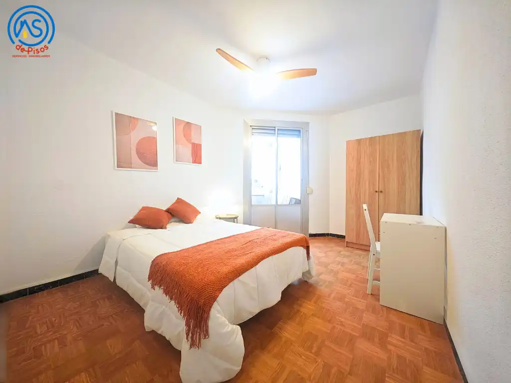 Flat for rent in Calle de Martínez Vargas, 2, Barrio Torrero