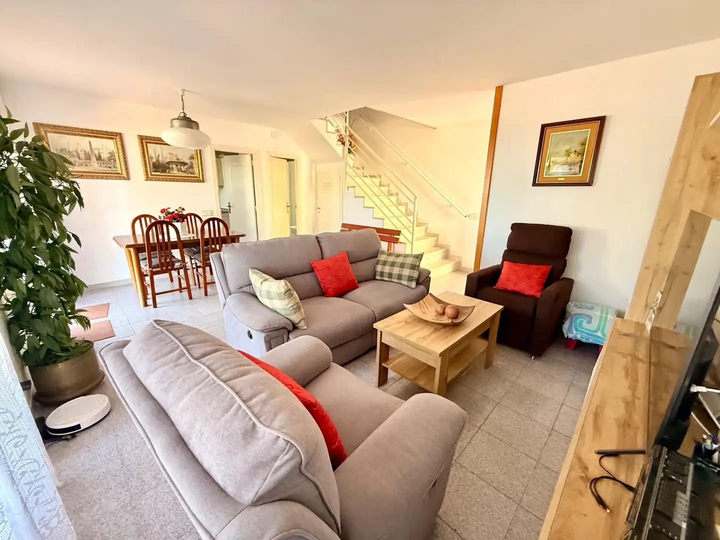 Sala de estar de Casa adosada en venta en Prat de Vilanova