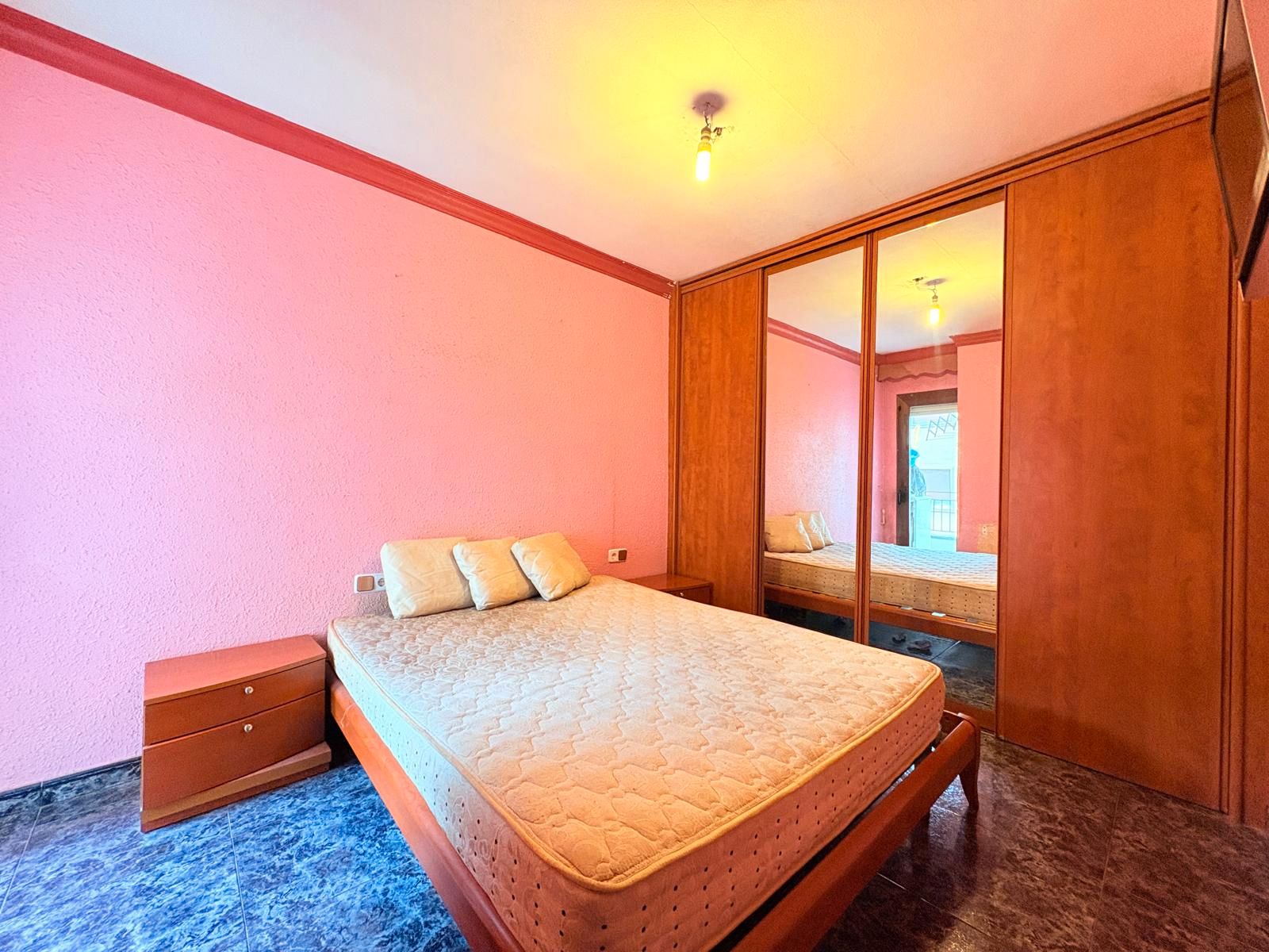 Bedroom of Flat for sale in L'Hospitalet de Llobregat  with Balcony and Alarm