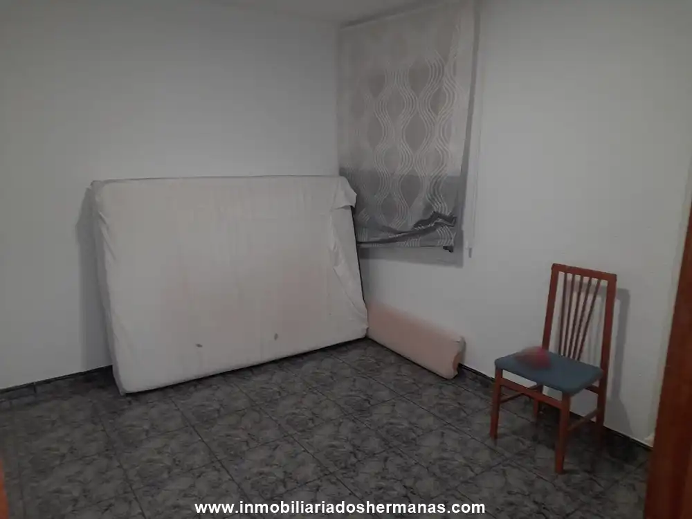 Dormitori de Pis en venda en El Prat de Llobregat amb Aire condicionat i Balcó