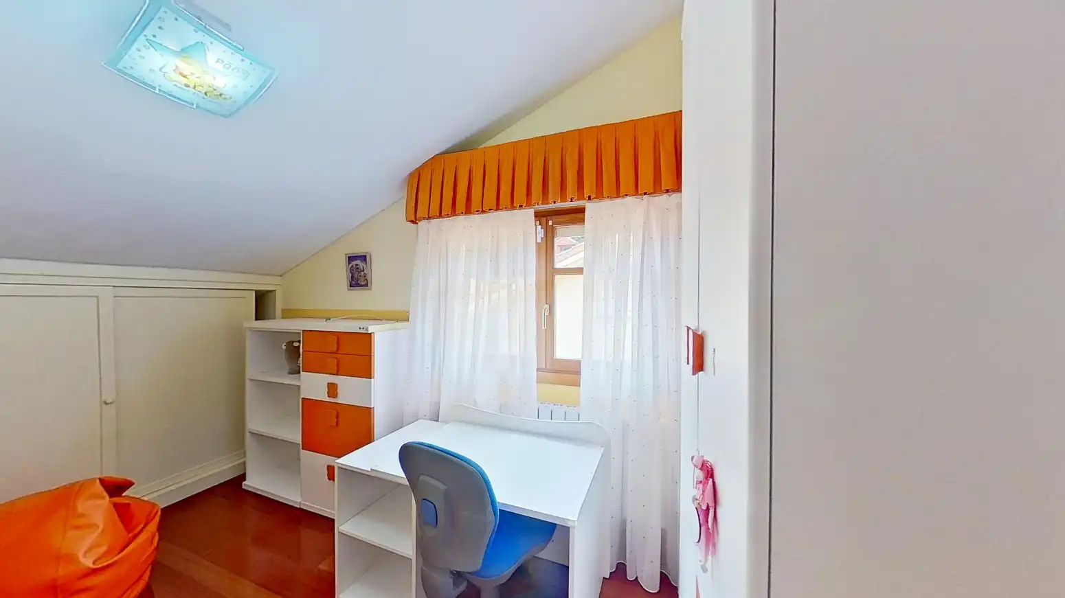 Dormitori de Casa adosada en venda en Argoños  amb Calefacció, Parquet i Terrassa