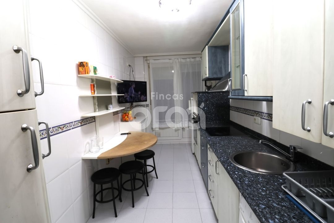 Kitchen of Flat for sale in Santurtzi   with Heating and Terrace