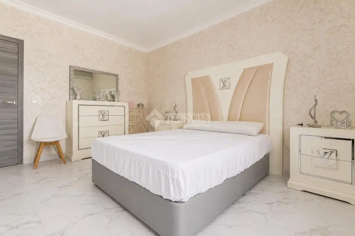 Habitación de Casa o chalet en venta en Almería