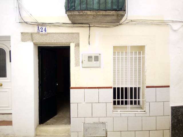 Casa adosada en Venta en Granadera en Ceclavín