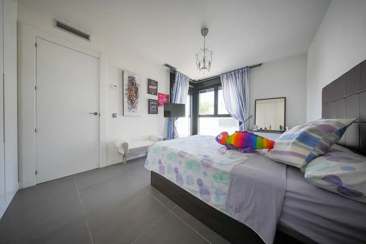 Dormitori de Casa o xalet en venda en Las Rozas de Madrid amb Aire condicionat, Calefacció i Jardí privat