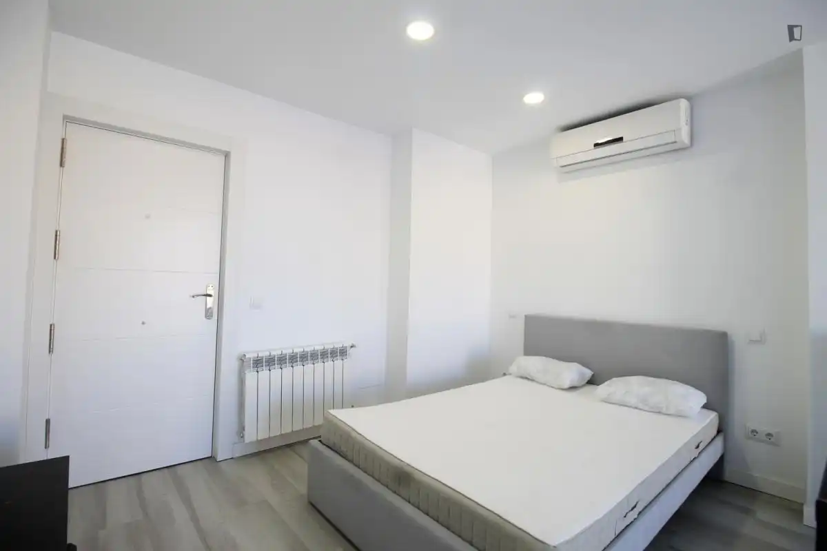 Study for rent in Almendrales