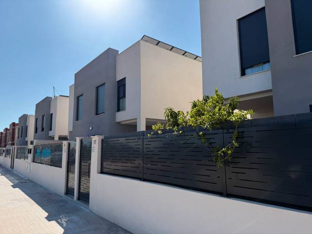 Casa adosada en Venta en Zona Estación