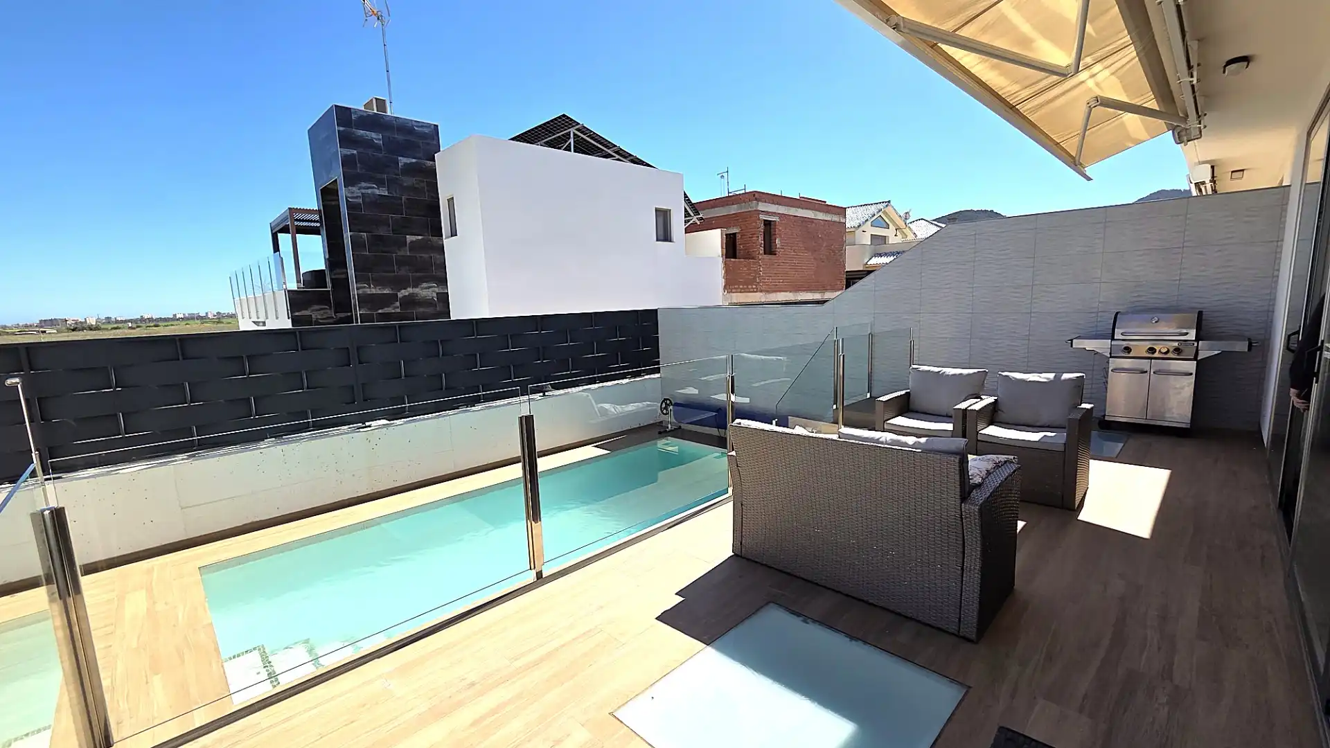 Piscina de Casa adosada en venta en Cartagena con Aire acondicionado, Calefacción y Jardín privado