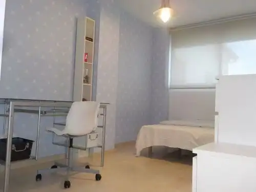 Habitación de Piso en venta en Valencia con Parquet, Amueblado y Horno