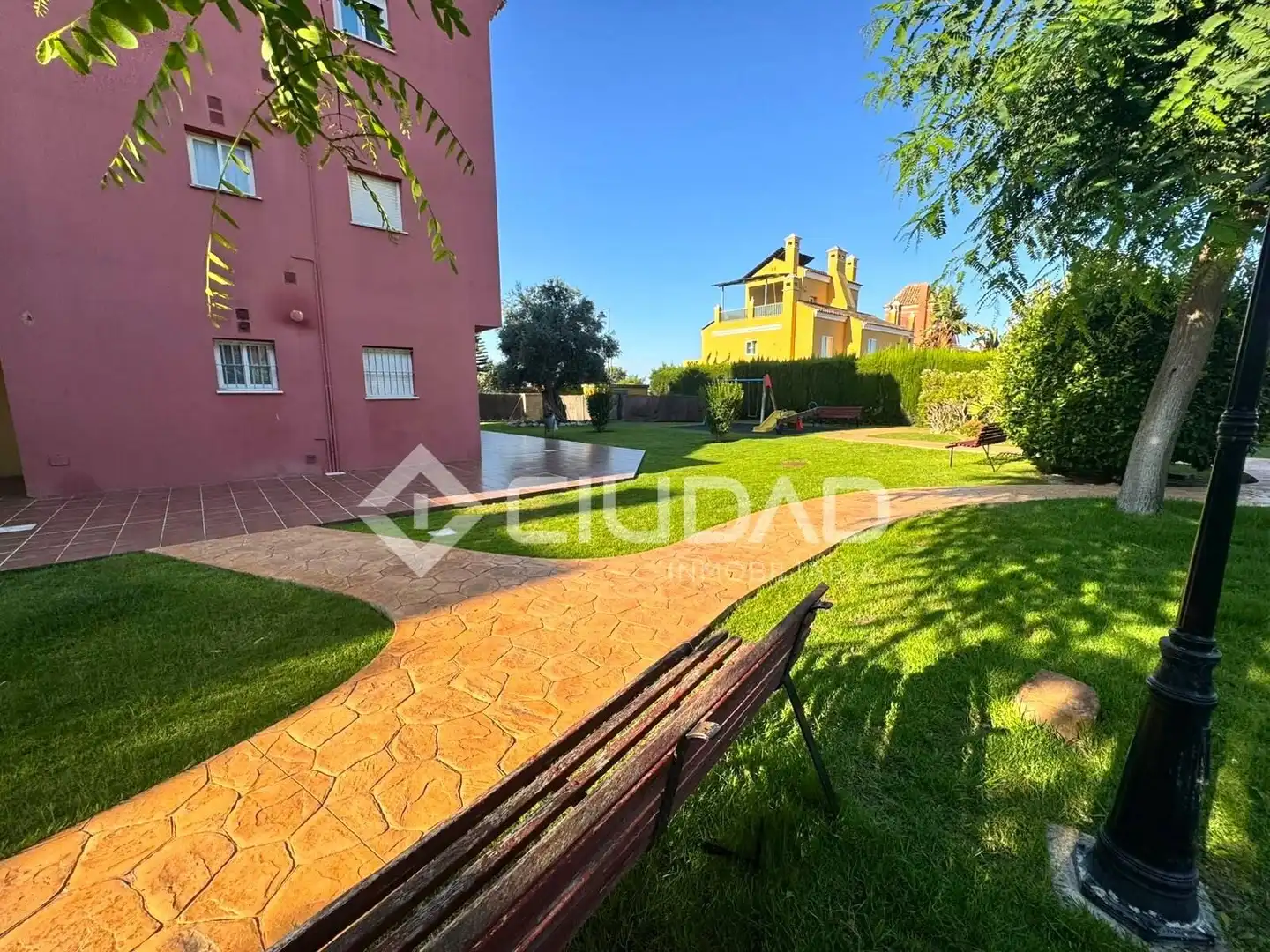 Jardín de Piso en venta en Sanlúcar de Barrameda con Aire acondicionado, Jardín privado y Amueblado