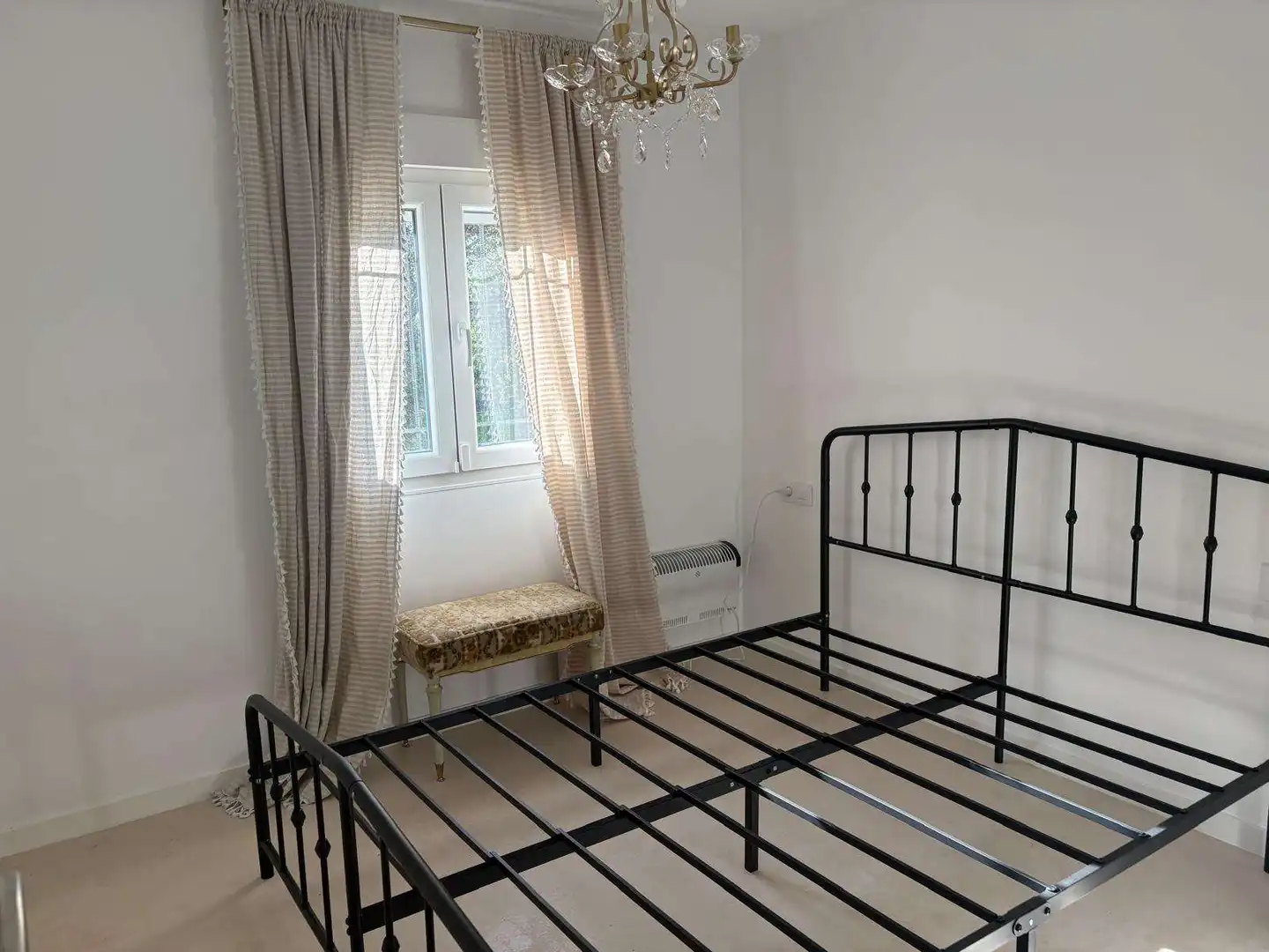 Habitación de Piso para compartir en Valdemorillo con Aire acondicionado, Terraza y Amueblado
