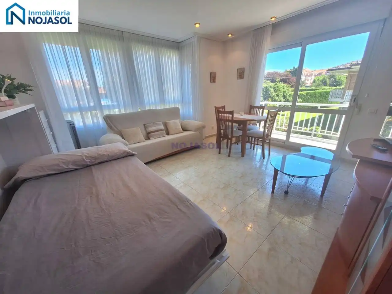 Habitación de Apartamento de alquiler en Noja con Calefacción, Terraza y Amueblado