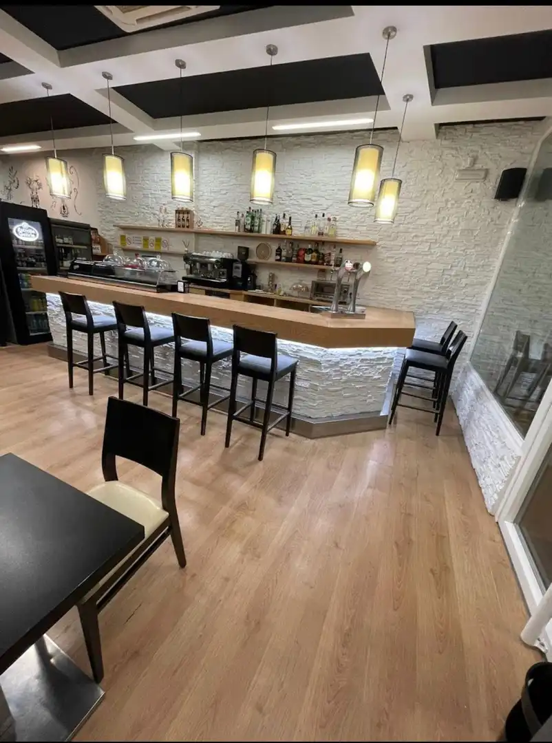 Business premises to rent in Avenida SOUSAS, imagen 3