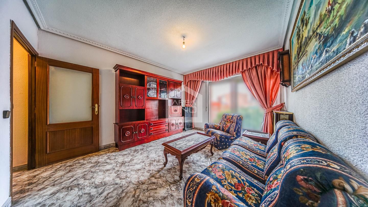 Sala d'estar de Pis en venda en Alcorcón amb Calefacció i Terrassa