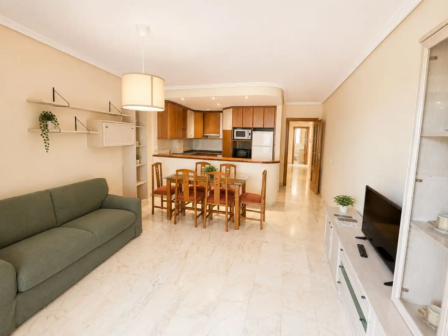 Wohnzimmer von Wohnung zur Miete in Almuñécar mit Möbliert und Balkon