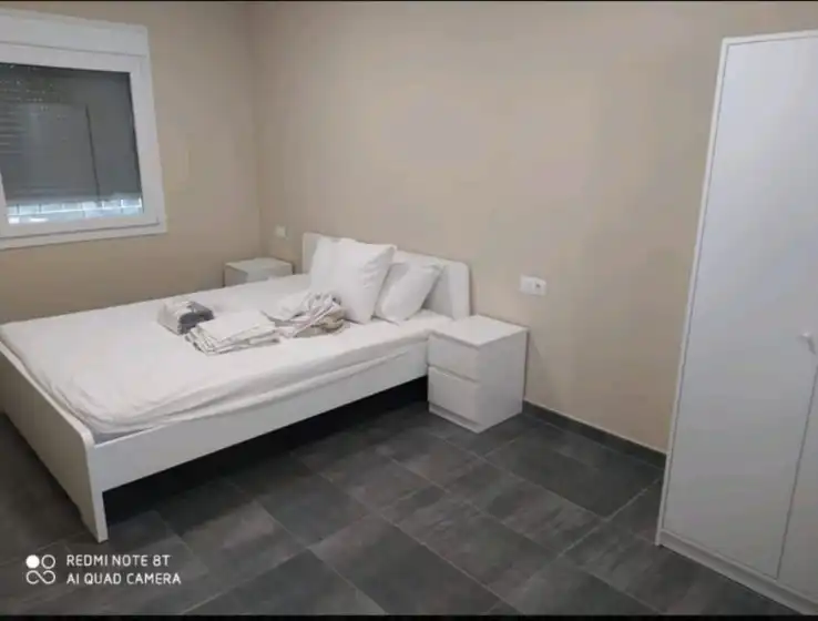 Schlafzimmer von Wohnungen zur Miete in Cádiz mit Möbliert, Waschmaschine und Fernseher