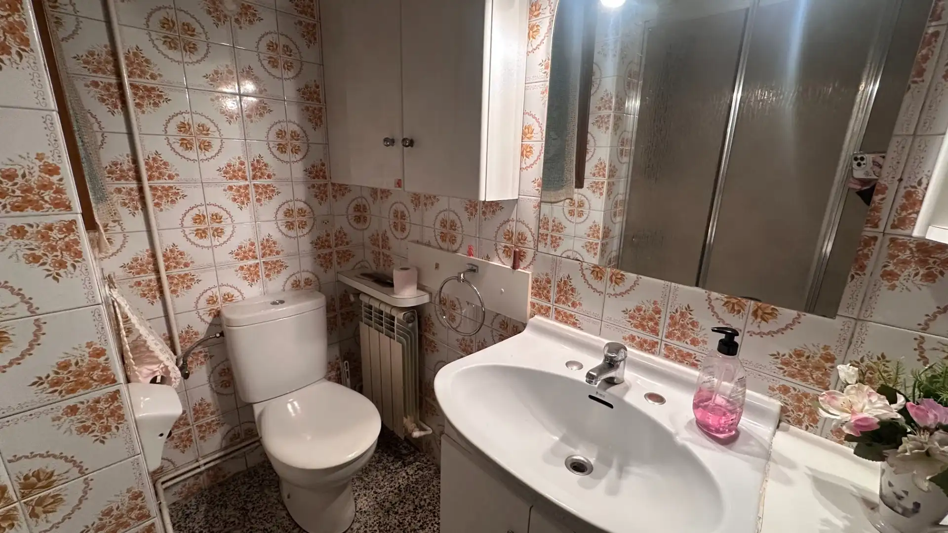 Bathroom of Flat for sale in Olot  with Heating, Terrace and Storage room