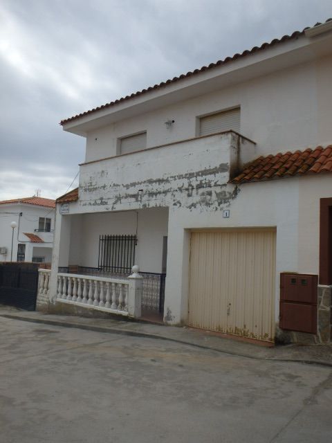 Exterior view of House or chalet for sale in Burujón  with Heating, Terrace and Storage room