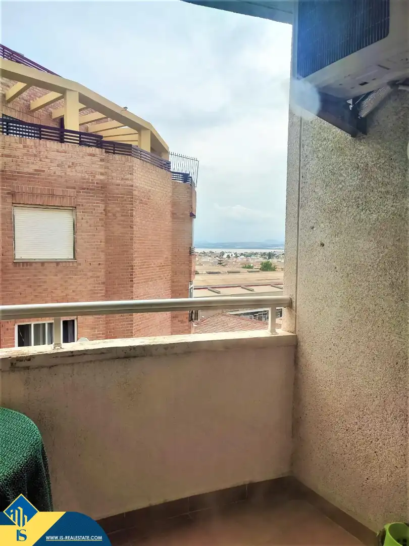 Terrassa de Pis de lloguer en Torrevieja amb Aire condicionat, Moblat i Rentadora