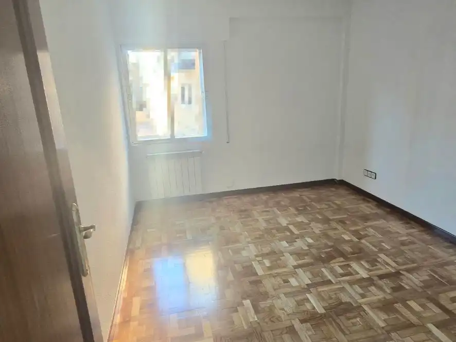 Dormitori de Pis en venda en Leganés amb Terrassa i Balcó