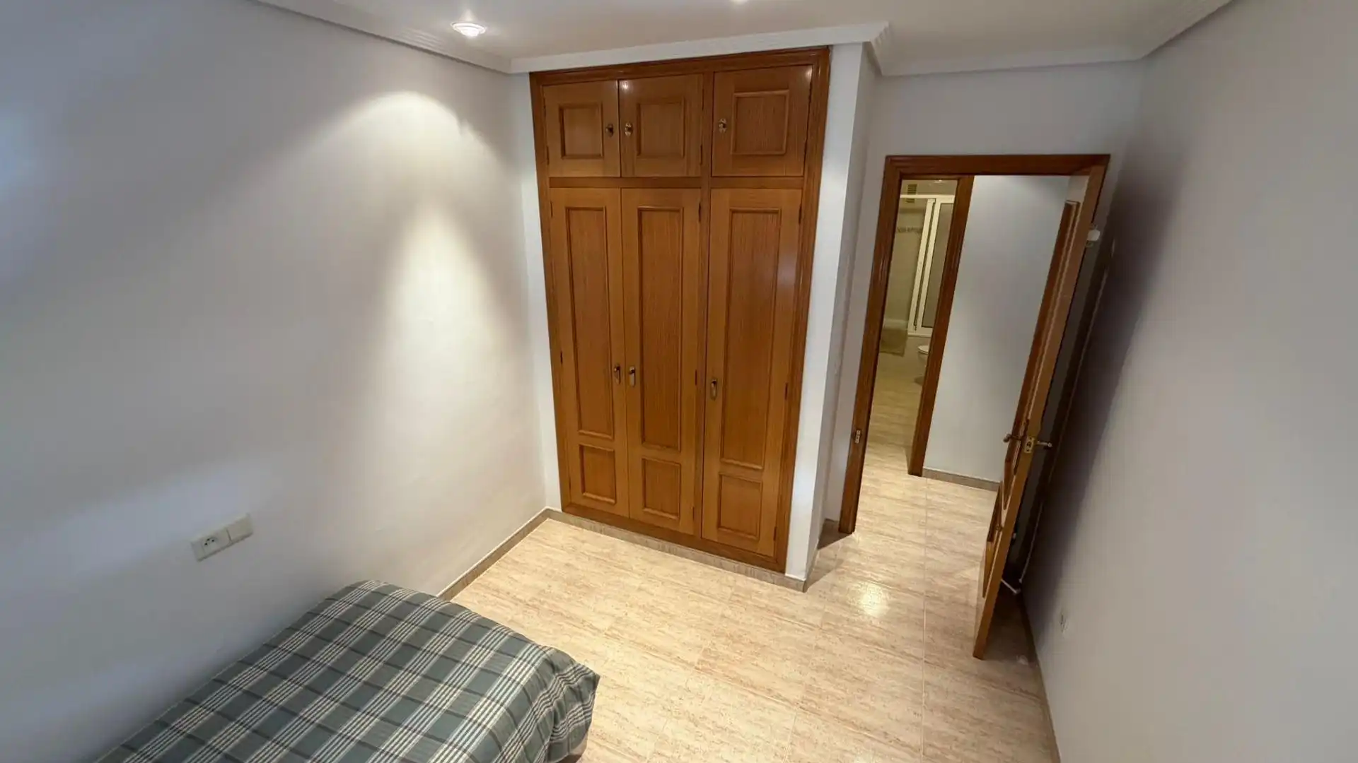 Apartamento en venta en Castellón de la Plana / Castelló de la Plana con Terraza, Trastero y Amueblado