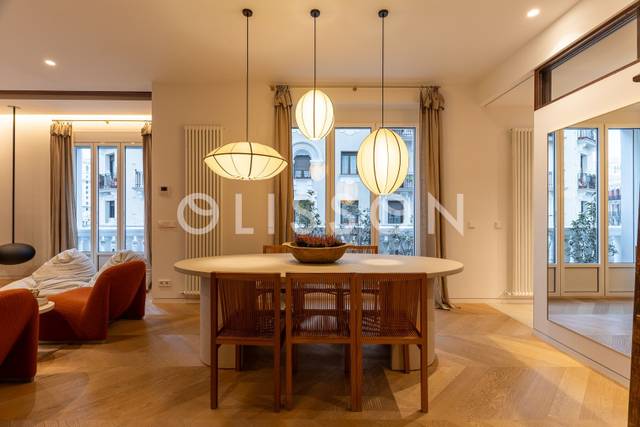 Piso en Venta en Ríos Rosas - Nuevos Ministerios