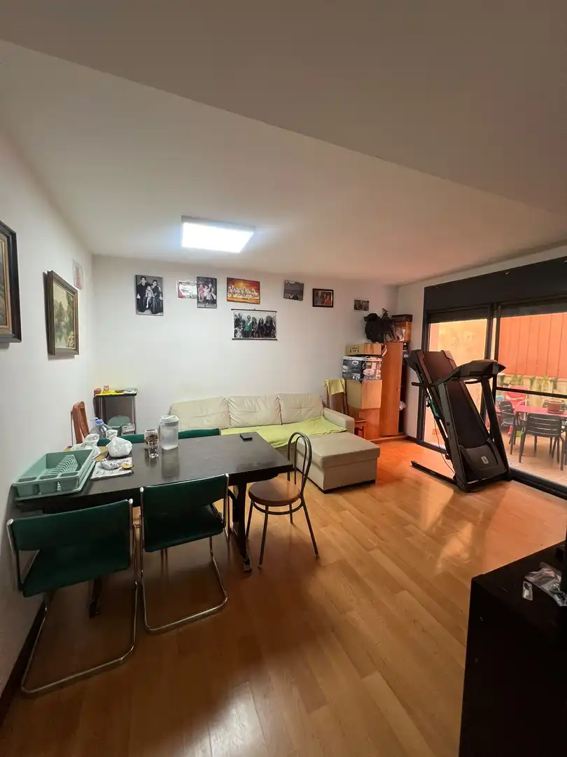Dúplex en venta en L'Hospitalet de Llobregat con Terraza