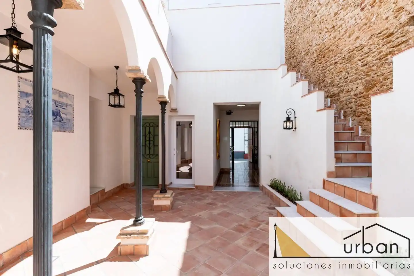 Houses for sale in Chipiona  with Private garden