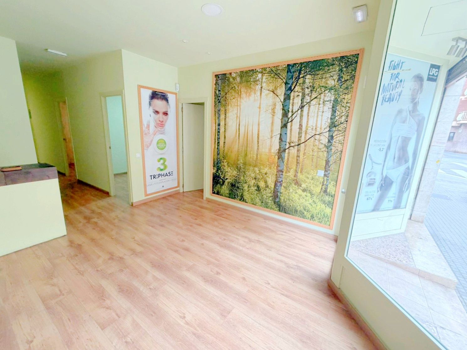 Local de alquiler en Carrer de Frederic Soler, Estruch - Eixample