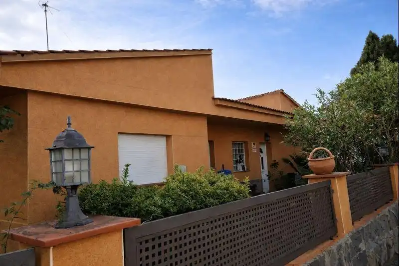 Villa mit Garten zum Verkauf in Aiguaviva Parc, imagen 2