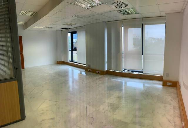 Oficina en Alquiler en Triana Oeste