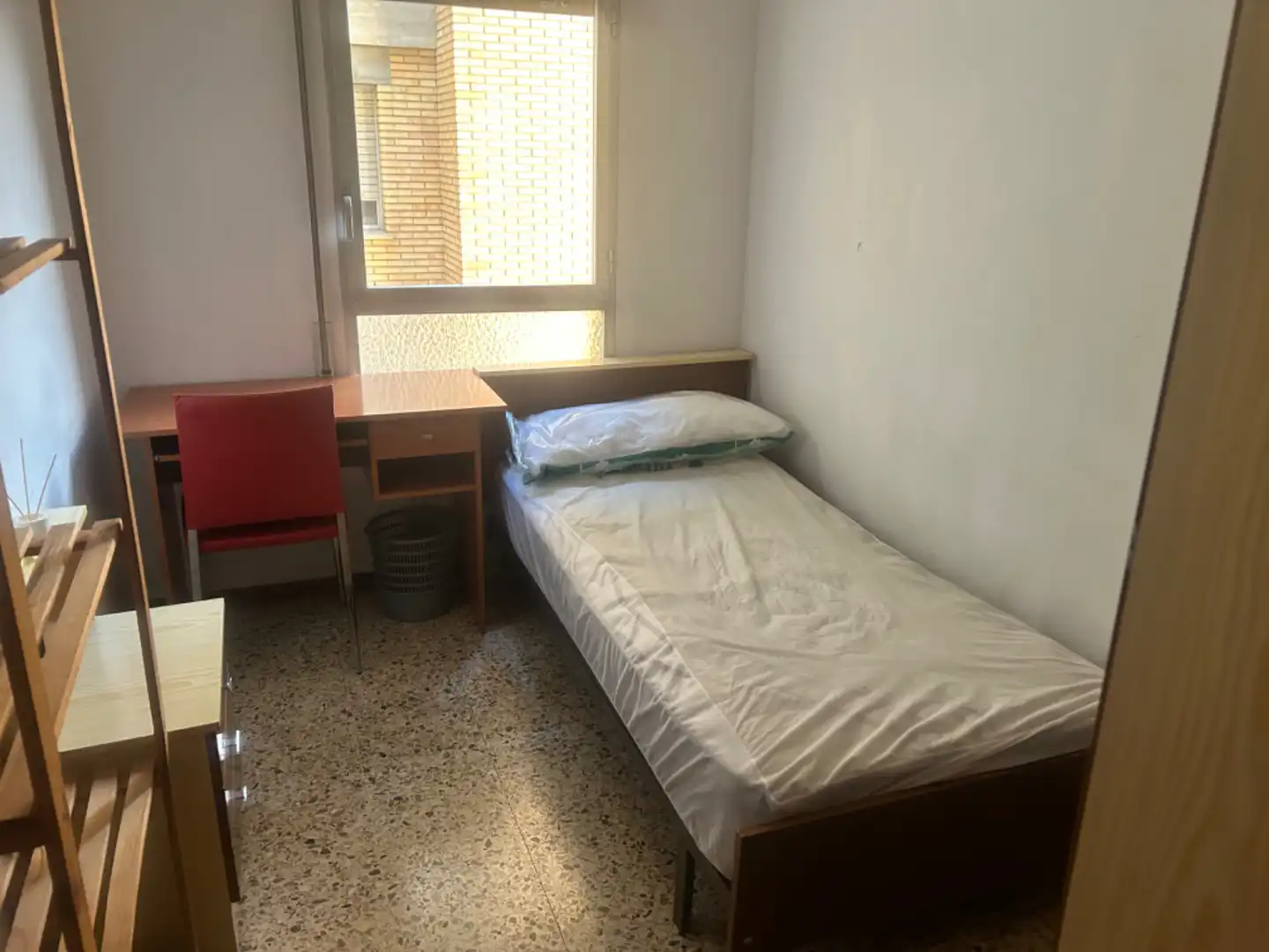 Schlafzimmer von Wohnung zur Miete in Huesca mit Heizung, Parkett und Terrasse