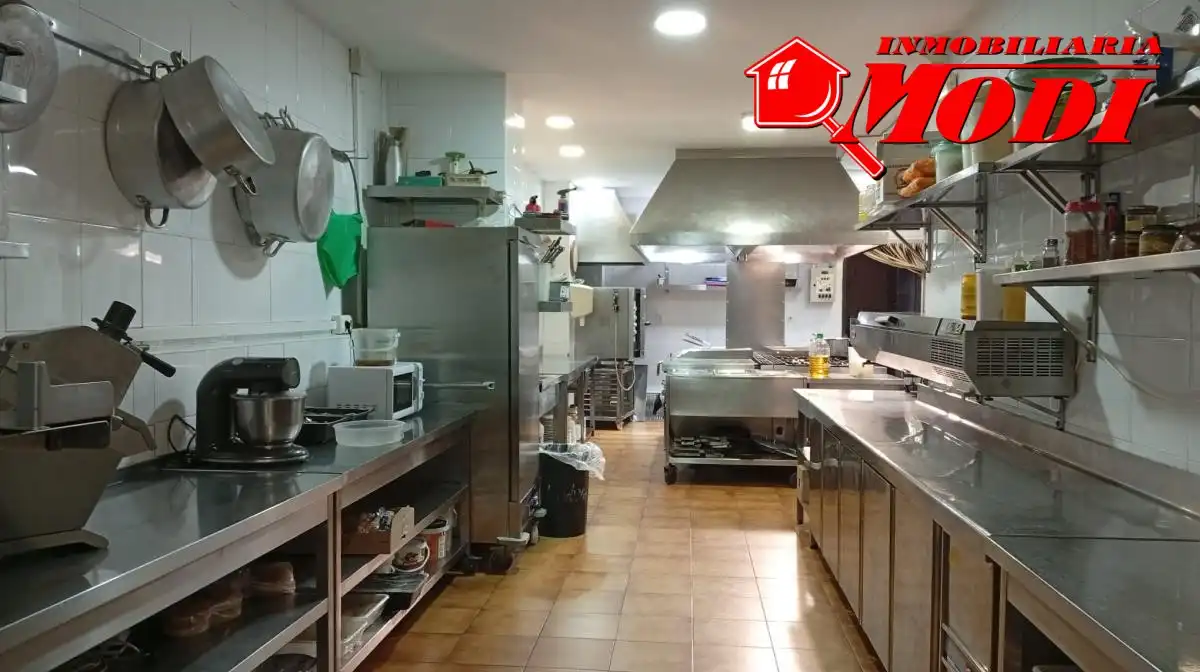 Local comercial en venda a Barrio de la Vega, imagen 3