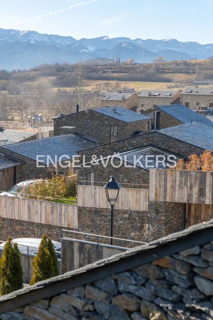 Vista exterior de Casa o xalet en venda en Ger amb Calefacció, Jardí privat i Parquet