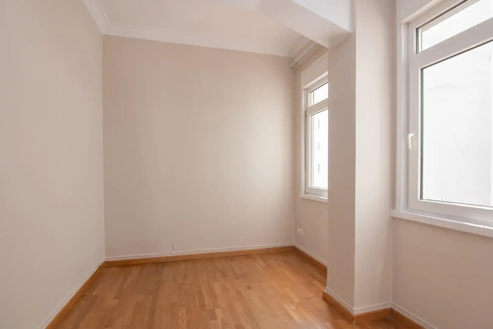 Apartamento de alquiler en Calle ROSALIA CASTRO, 13, Ensanche