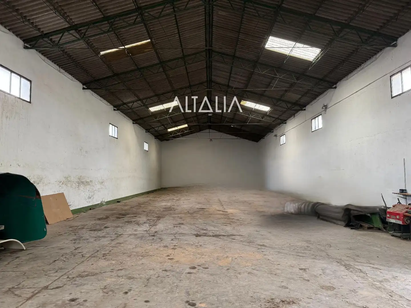 Nave industrial en venta en Hontanaya