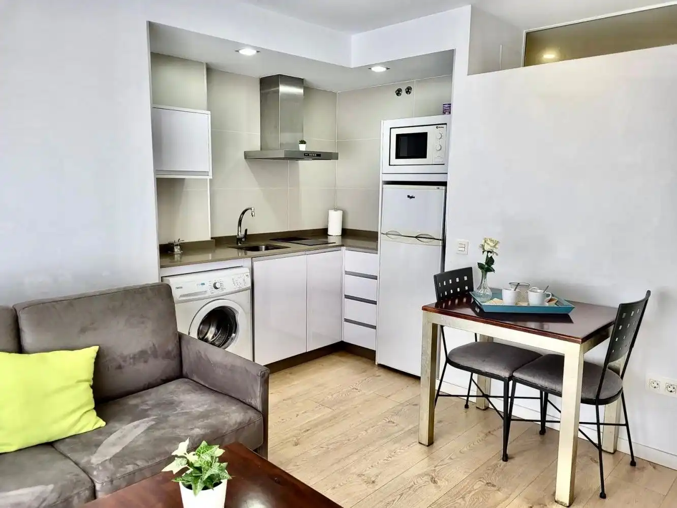 Kitchen of Apartments for rent in Rincón de la Victoria  with Parquet flooring