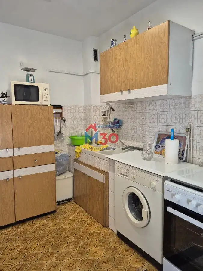 Cocina de Piso en venta en Miranda de Ebro con Calefacción, Terraza y Trastero