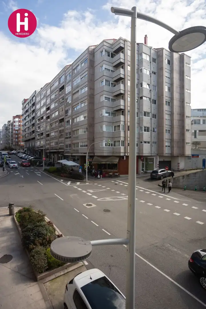 Außenansicht von Wohnung zum Verkauf in Vigo  mit Heizung und Abstellraum