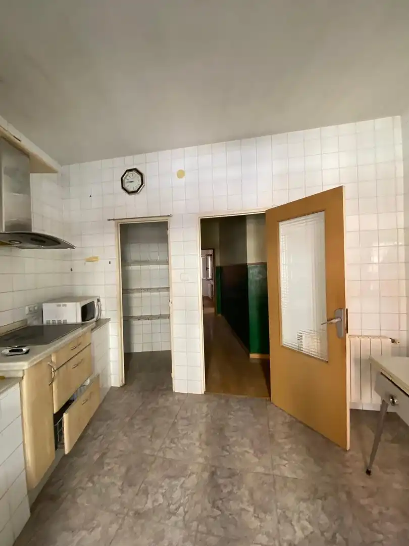 Cuina de Casa o xalet en venda en León Capital  amb Traster