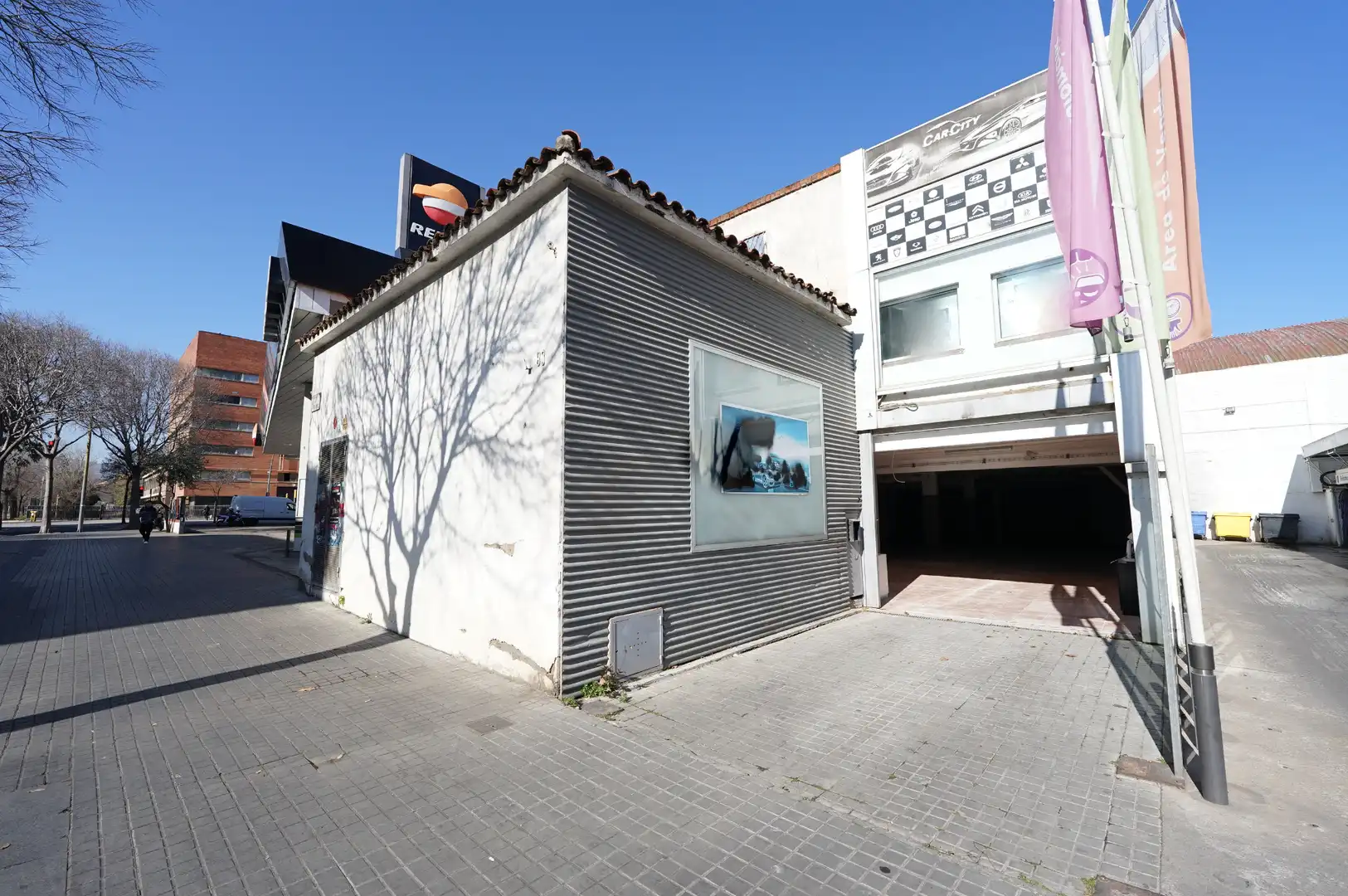 Nau industrial de lloguer a Carrer de Sant Adrià
