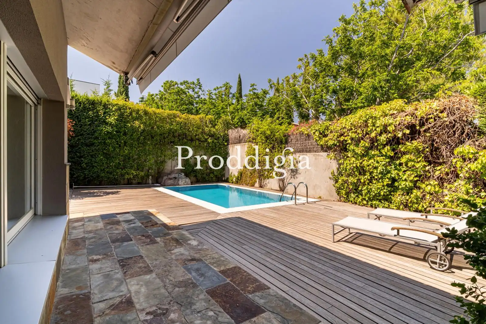 Swimming pool of Houses for sale in Sant Cugat del Vallès  with Air Conditioner, Terrace and Storage room