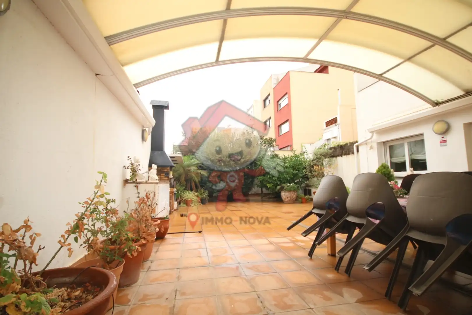 Casa con terraza en venta en Carrer del Músic Jaume Isern