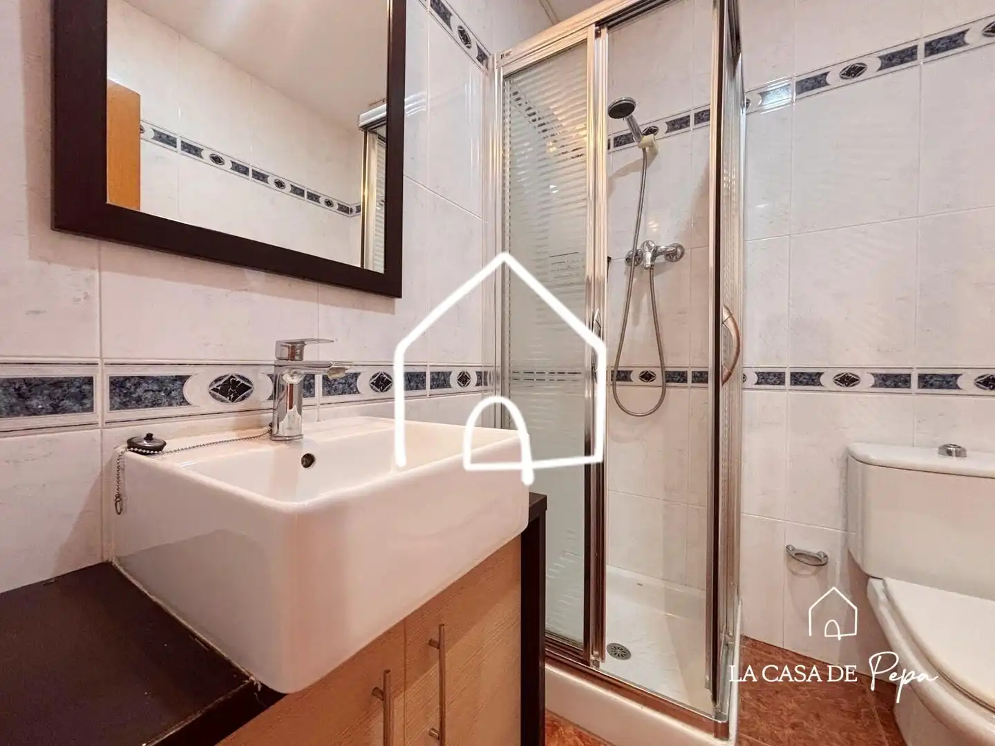 Baño de Piso en venta en Viladecans con Aire acondicionado, Calefacción y Terraza