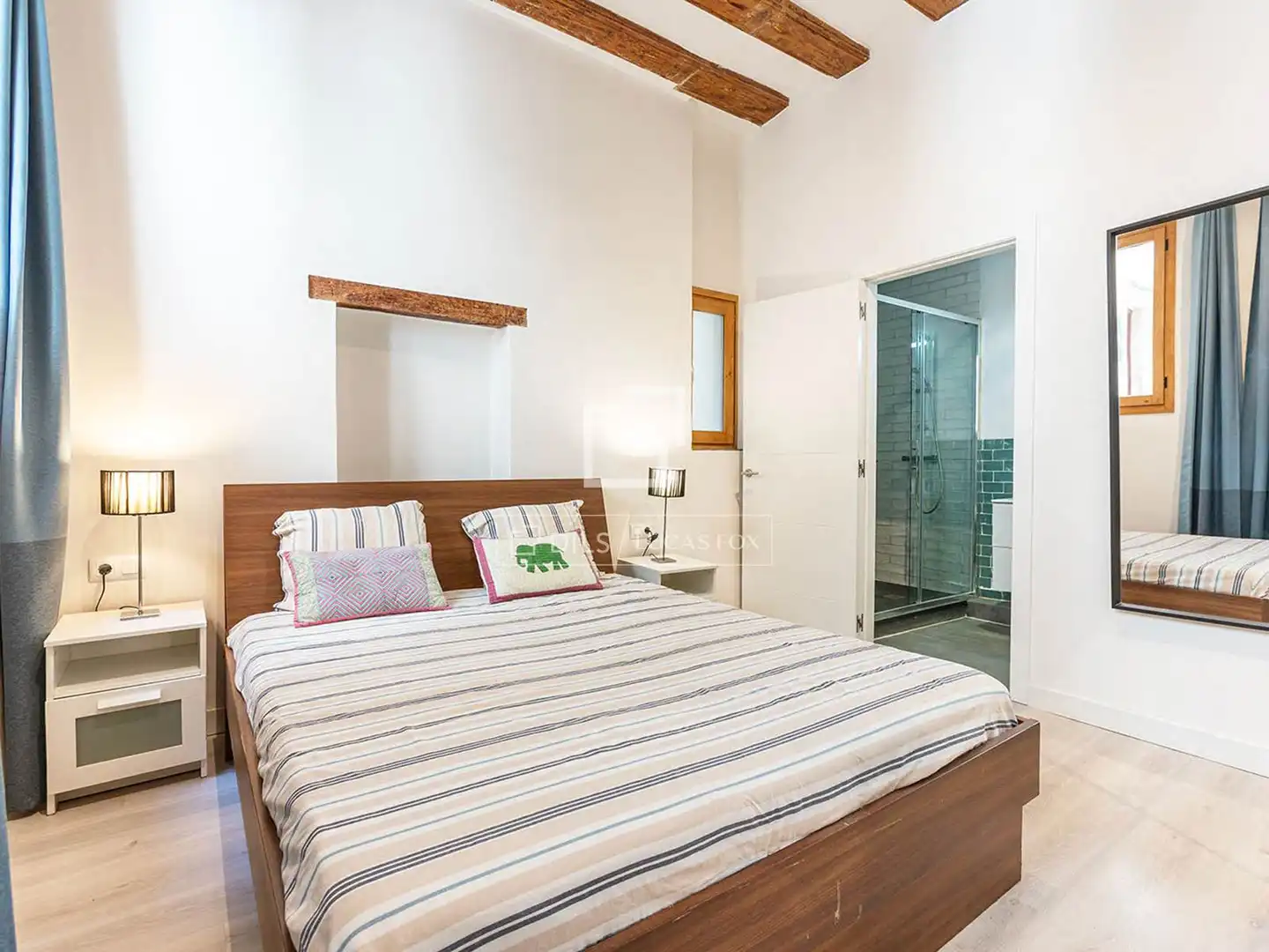Habitación de Piso en venta en Barcelona con Aire acondicionado, Calefacción y Amueblado